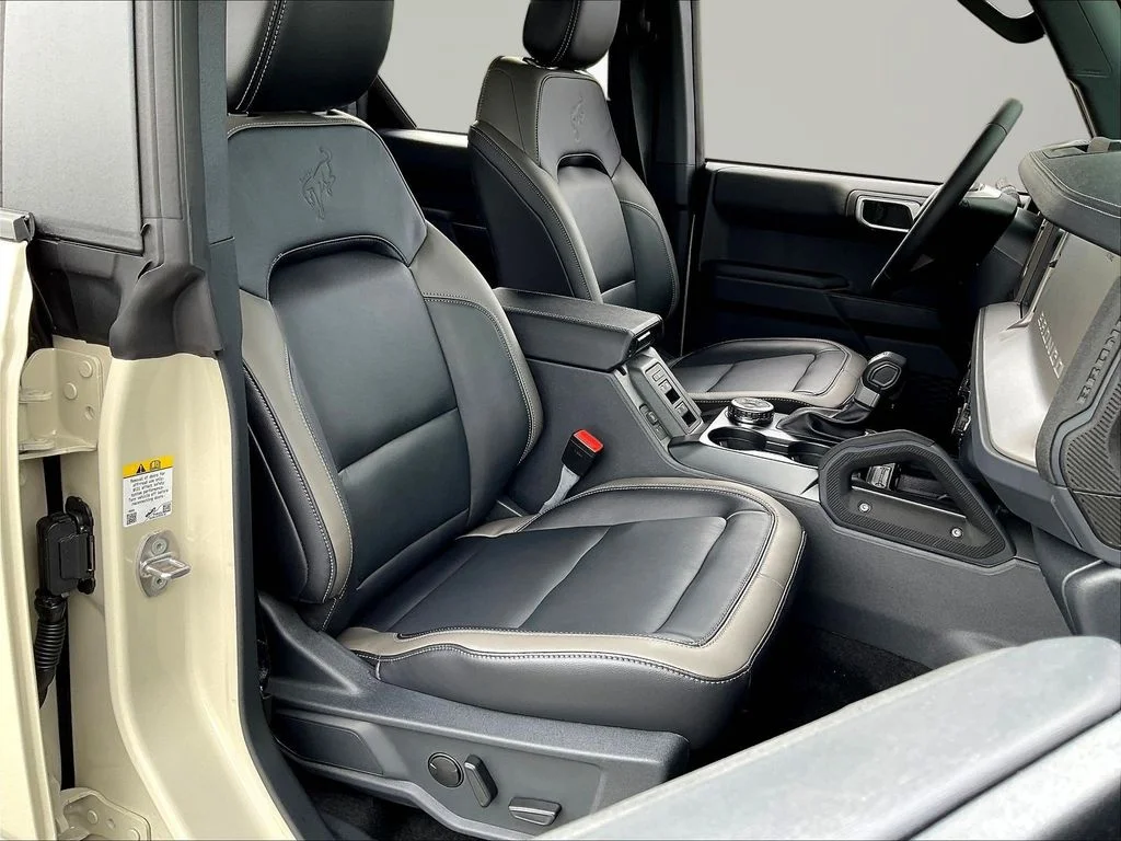 New 2026 Desert Sand Ford Outer Banks® image 11