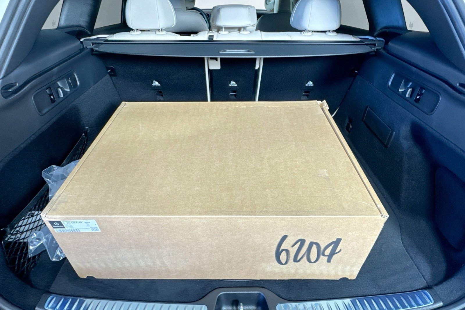 New 2026 Polar White Mercedes-Benz GLC 300 image 23