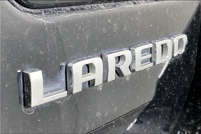 Used 2023 Black Jeep Laredo image 21