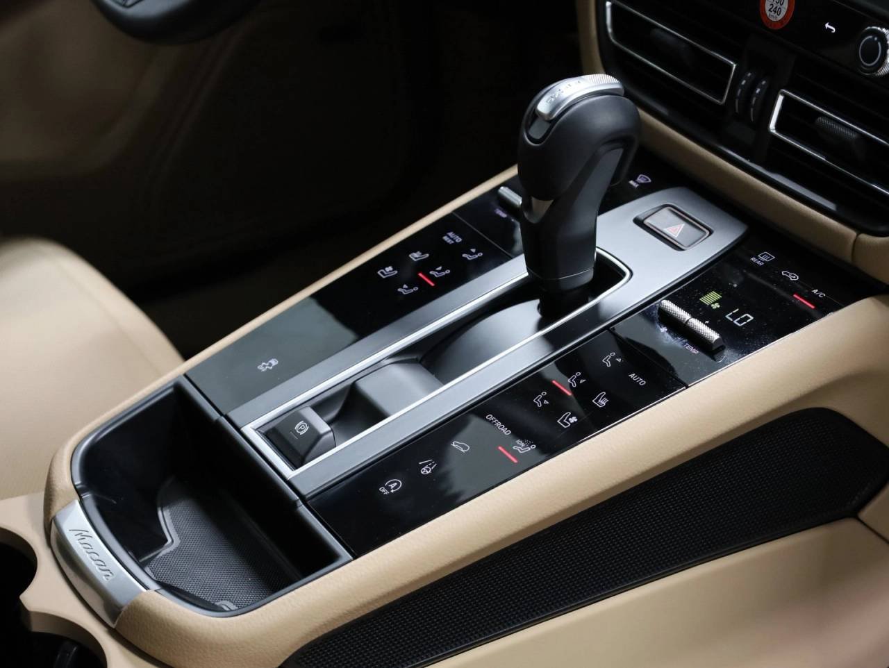 2026 Porsche Macan Base - Photo 21
