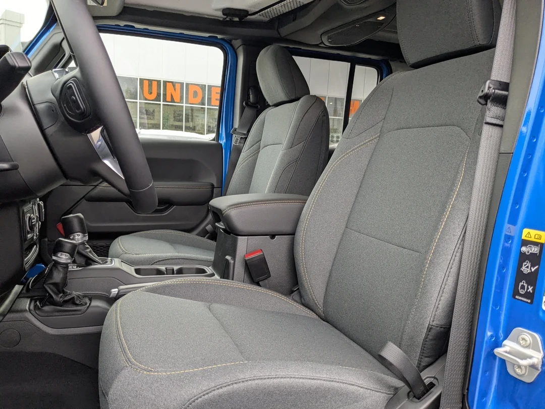 New 2025 Blue Jeep Sahara - - 4x4 - Adaptive Cruise - 12.3inch display - Blind Spot Mon & More! image 13