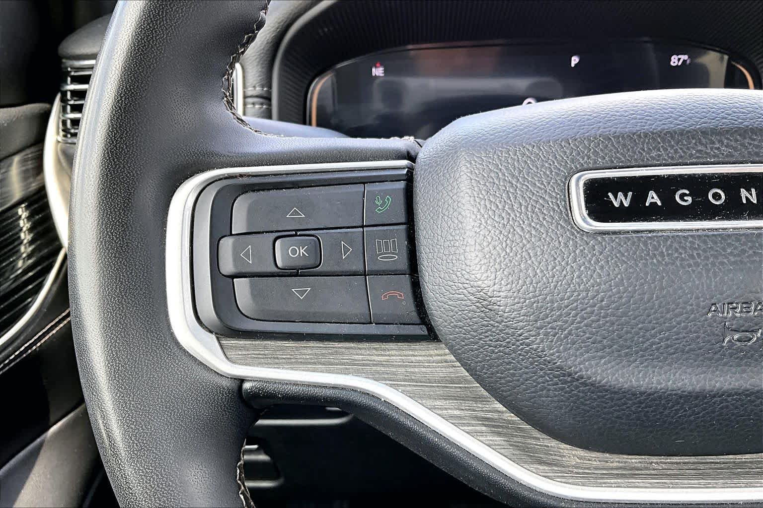 Used 2023 Diamond Black Crystal Pearlcoat Jeep Series II image 24