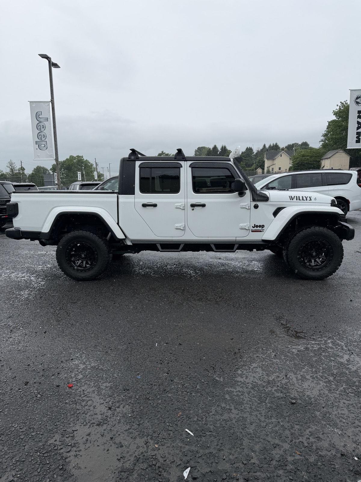 Used 2022 Bright White Clearcoat Jeep Willys Sport image 2