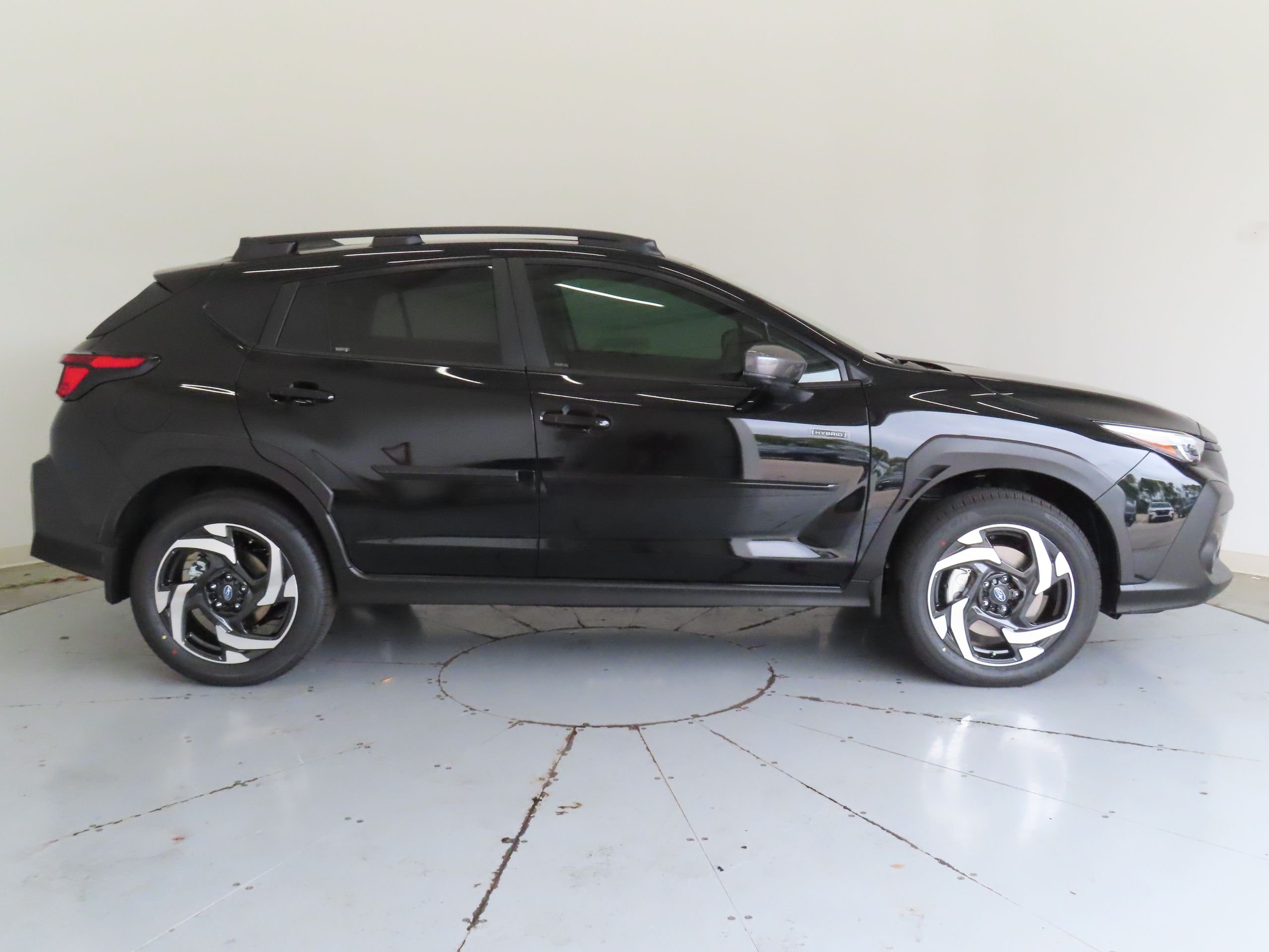 New 2026 CRYSTAL BLACK SILICA Subaru Limited Hybrid image 2