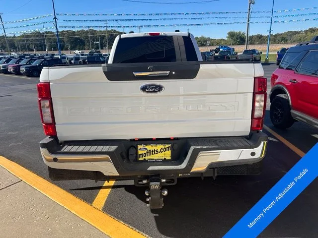 Used 2022 White Ford Lariat image 4