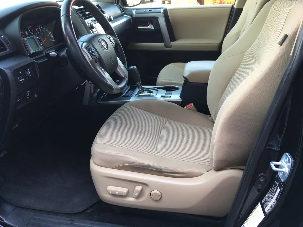 Used 2018 Black Toyota SR5 image 20