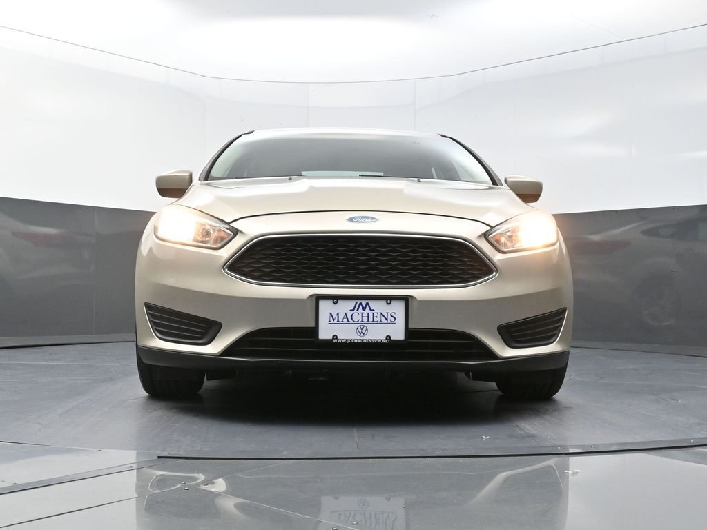 Used 2018 Gold Ford SE image 24