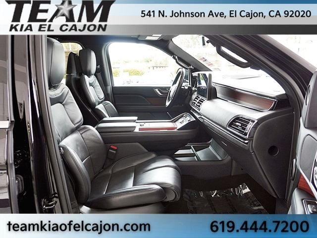 Used 2022 Black Lincoln Reserve image 12
