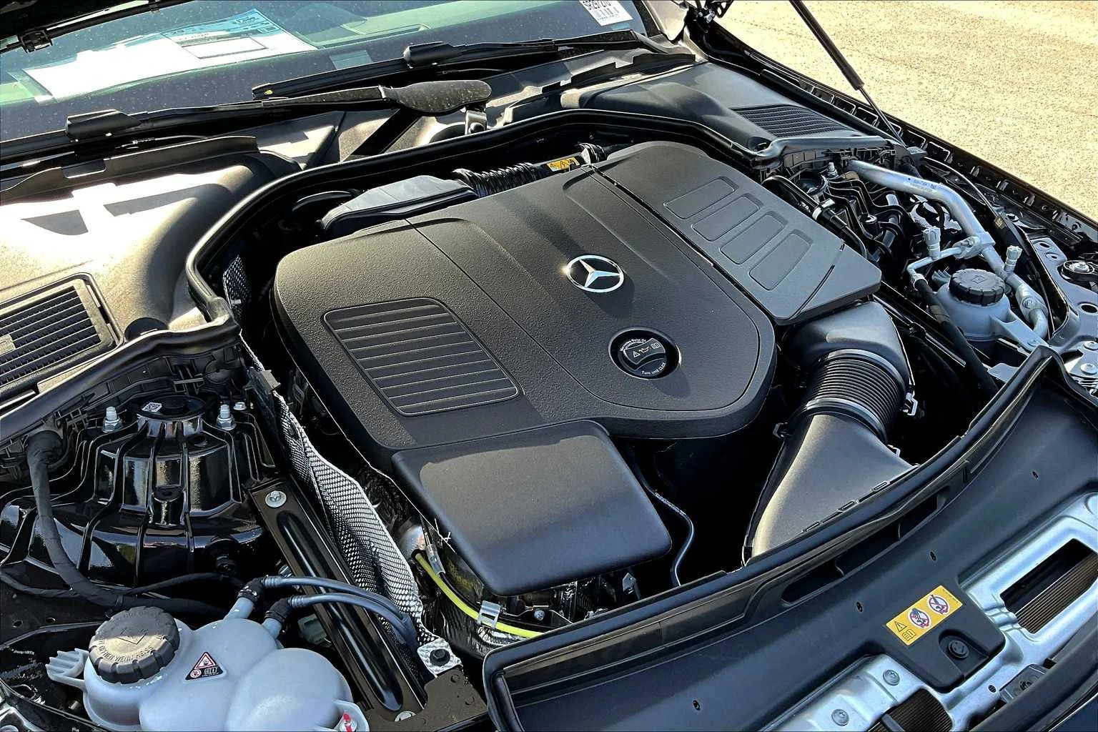 2025 Mercedes-Benz C-Class Sedan C 300 - Photo 17