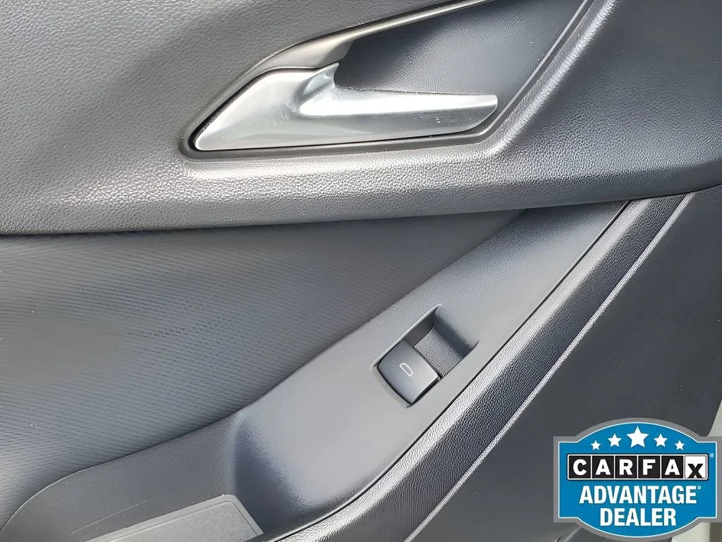 Used 2025 Cacti Green Chevrolet LT image 36