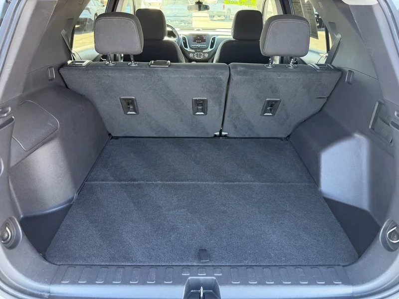 Used 2024 Summit White Chevrolet LT image 22