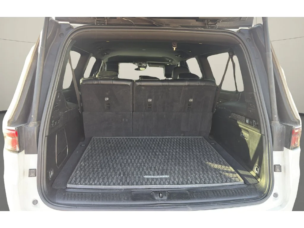 Used 2024 White Jeep Series II image 9
