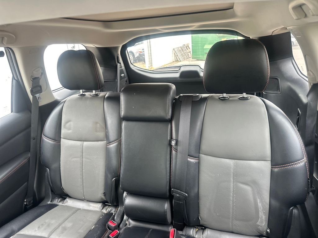 Used 2020 Black Nissan SL image 17