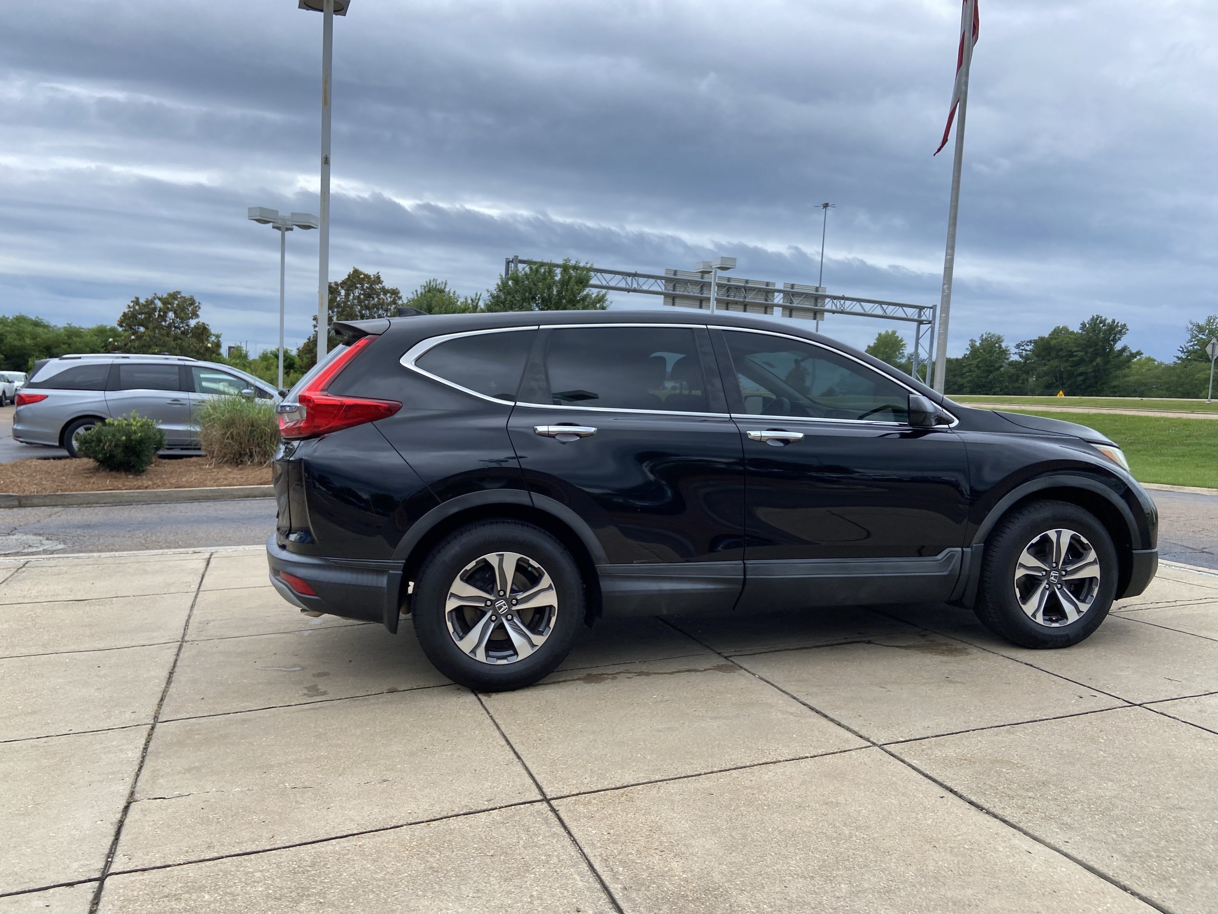 Used 2018 Crystal Black Pearl Honda LX image 3