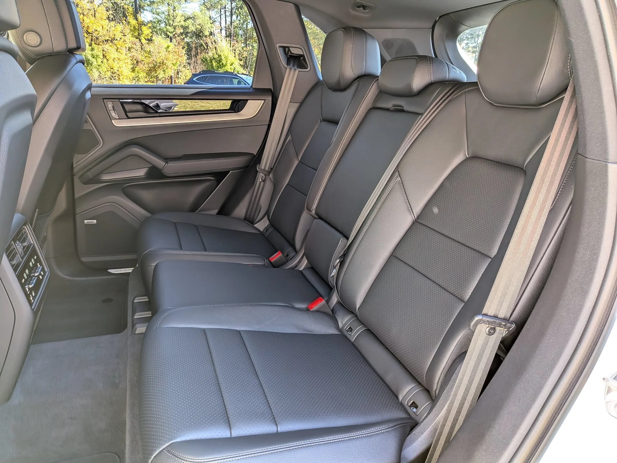 Certified Used 2025 White Porsche  image 31