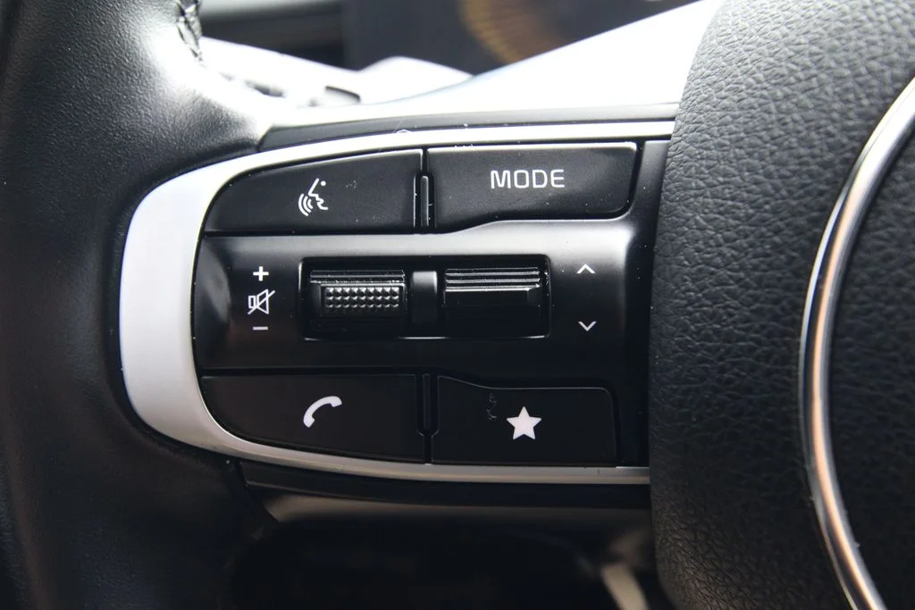 Used 2025 Gray Kia GT-Line image 20