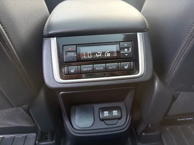Used 2022 Silver Subaru Limited image 27