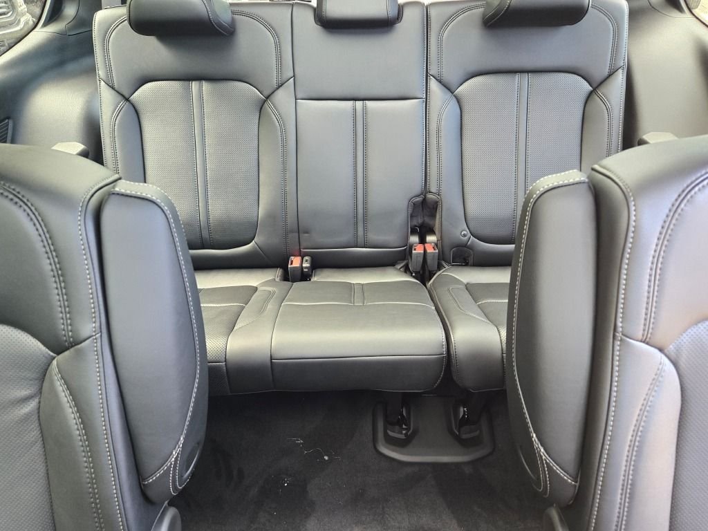 New 2026 High Gloss Black Exterior Paint Jeep Limited Reserve image 21