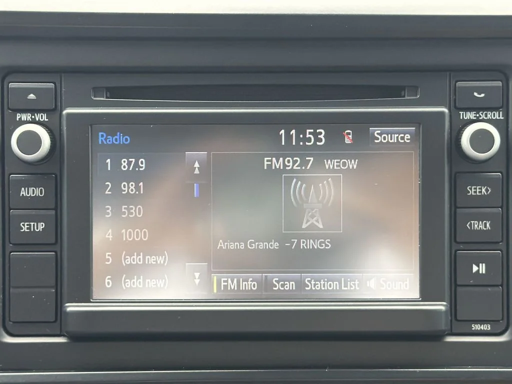Used 2019 White Toyota SR image 19
