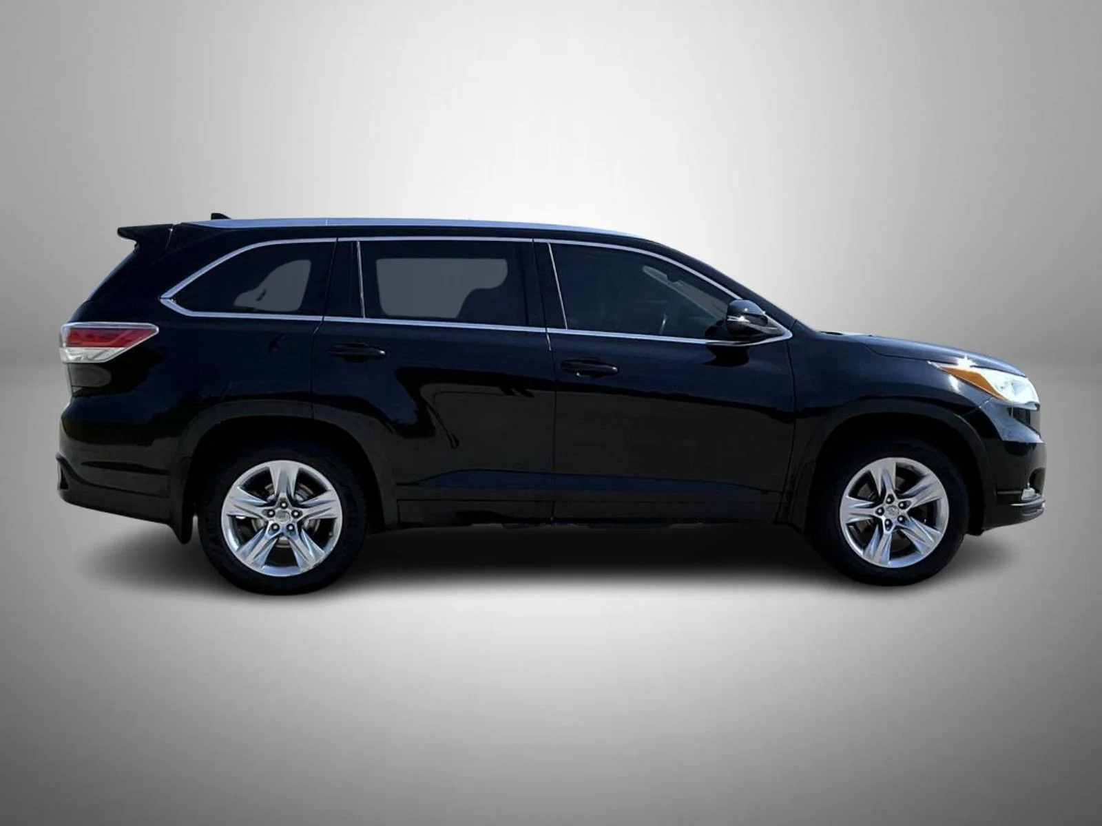 Used 2014 Black Toyota Limited Platinum V6 image 4
