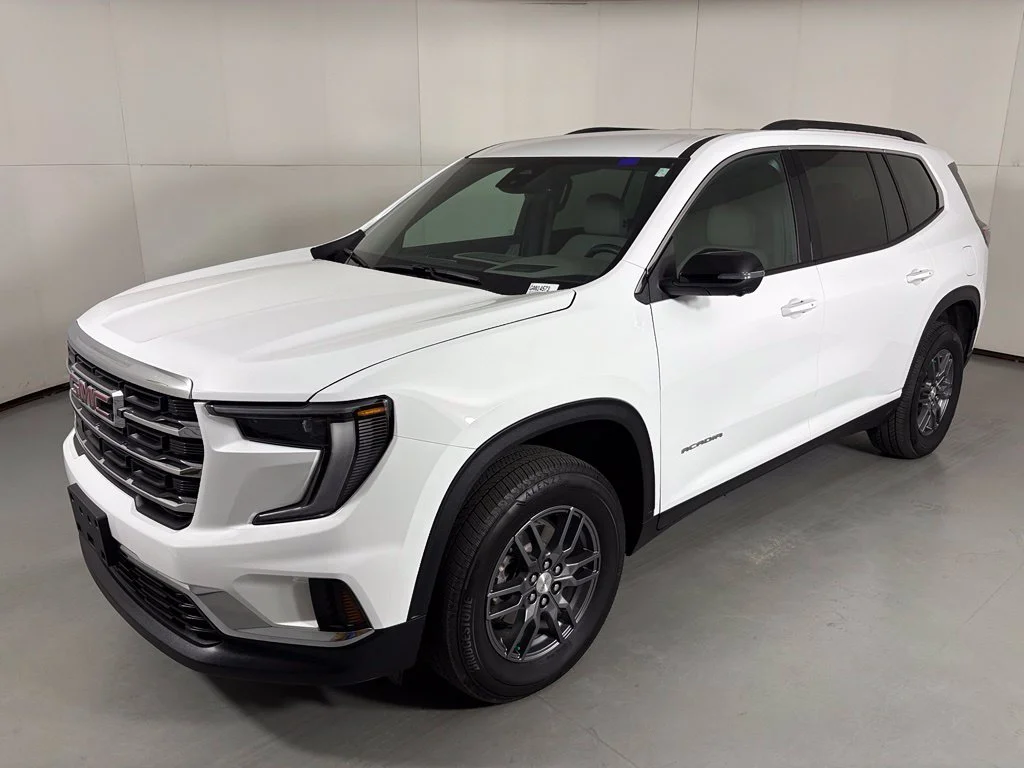 Used 2026 White GMC Elevation image 4