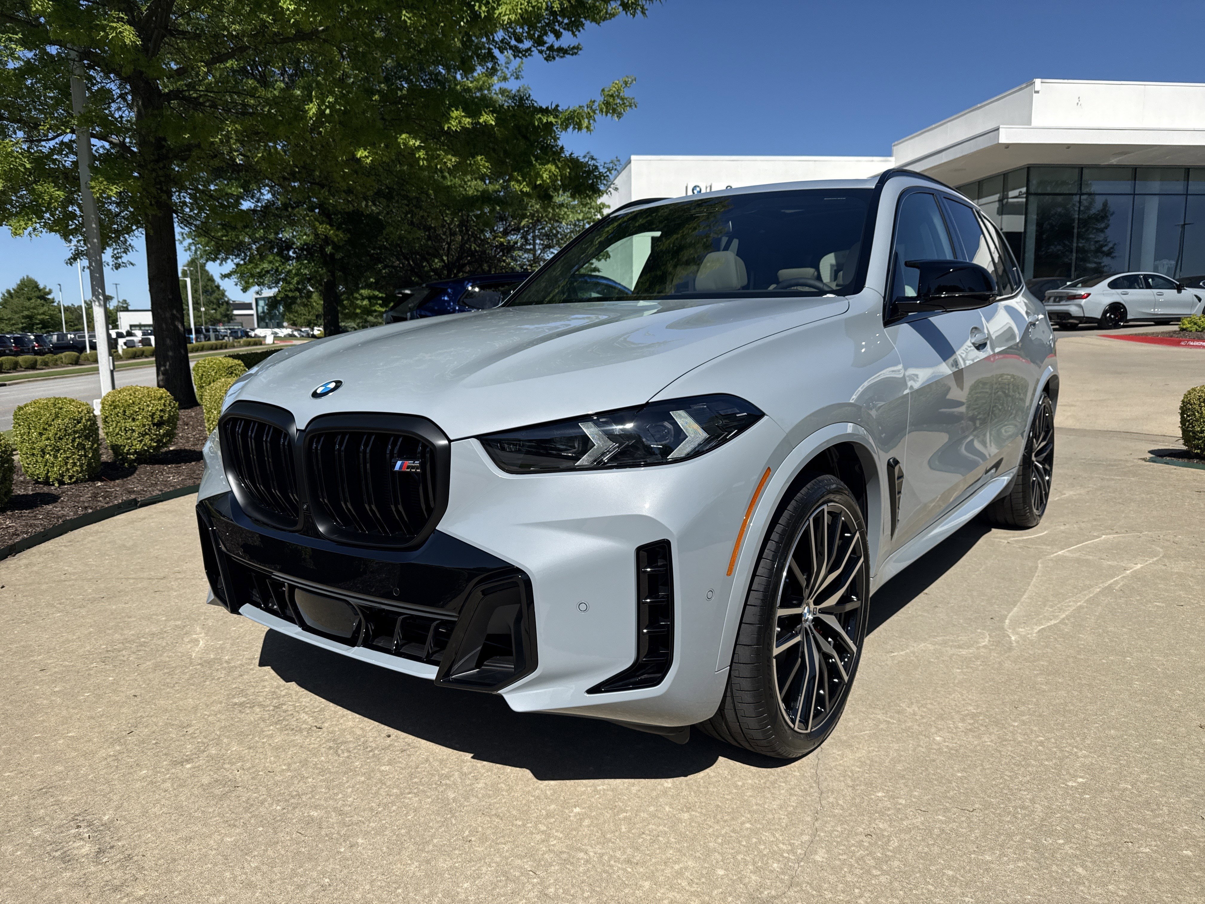 2026 BMW X5 M60i's photo