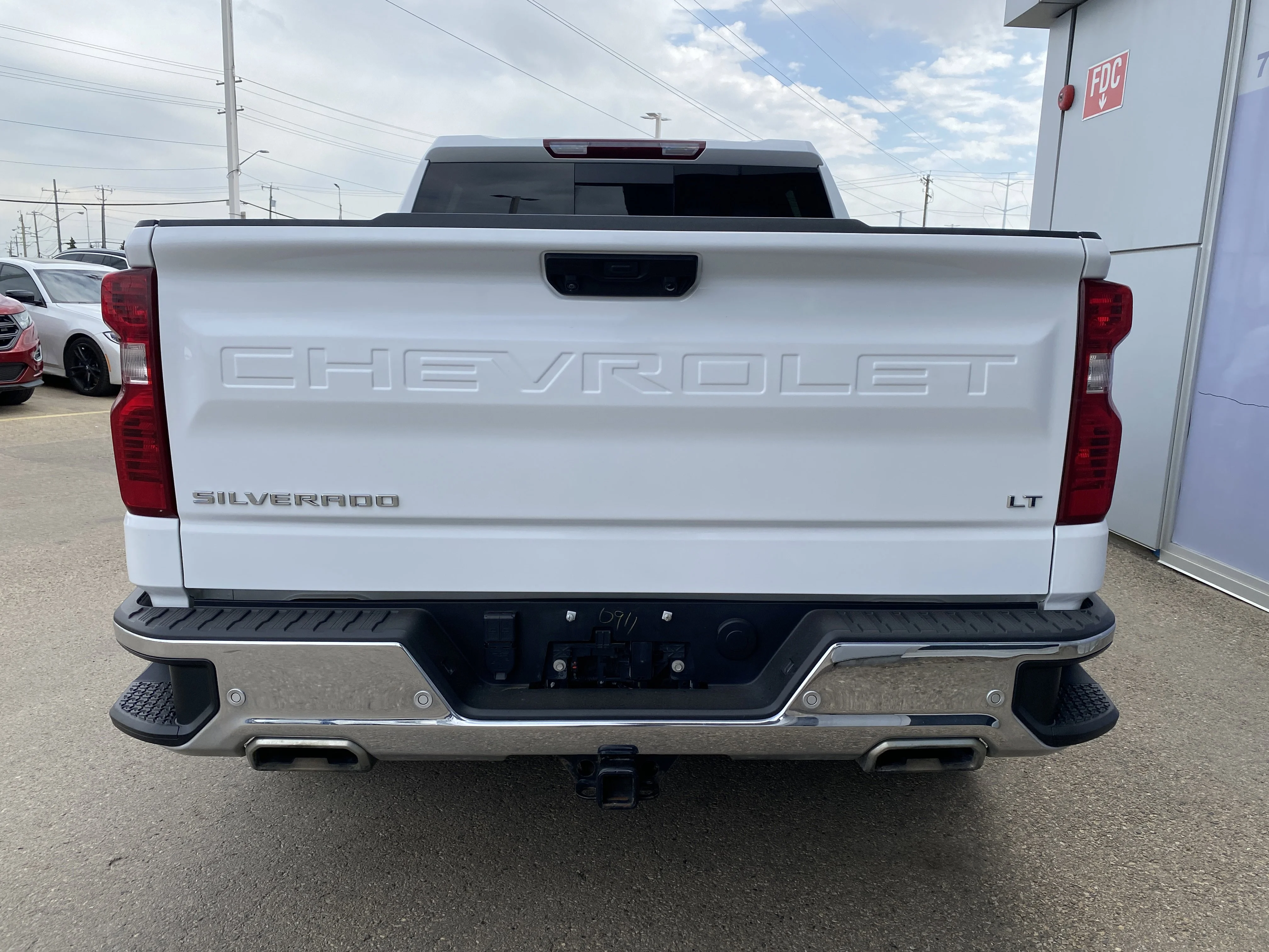 Used 2024 White Chevrolet LT Crew Cab * TOW PACKAGE * 360 CAMERA * NAVIGATION * image 4