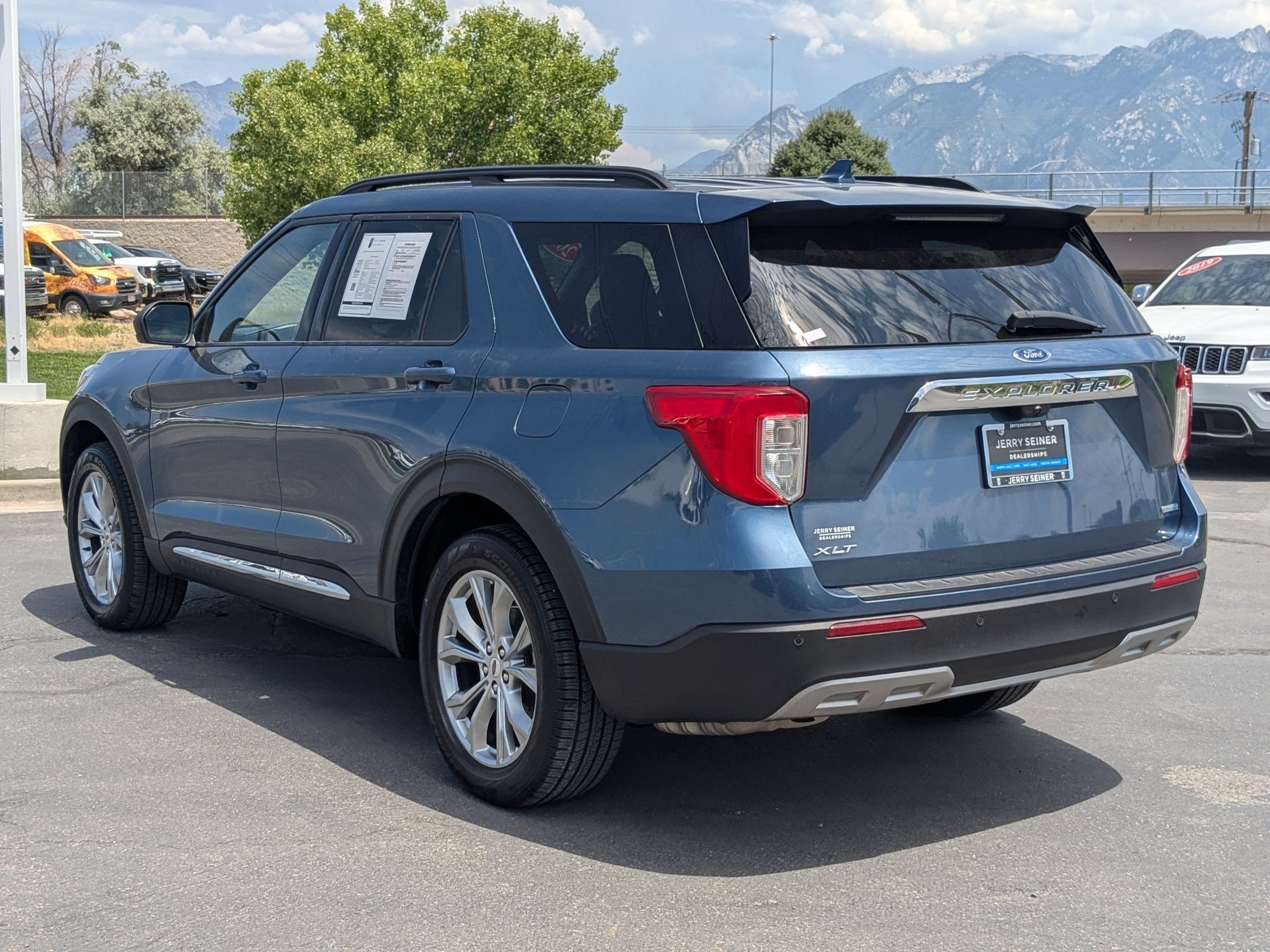 Used 2020 Blue Metallic Ford XLT image 4