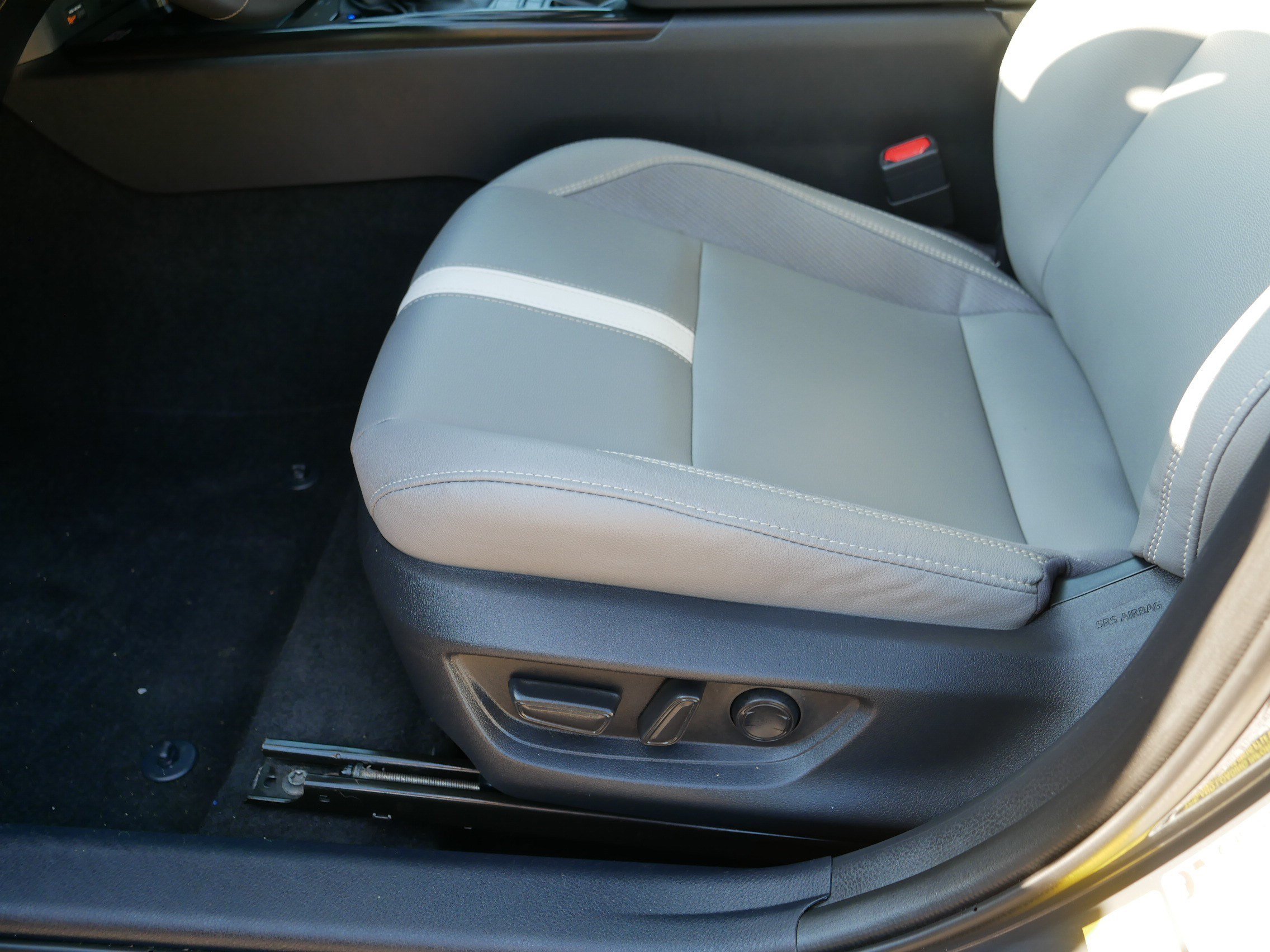 Used 2025 Underground Toyota SE image 20