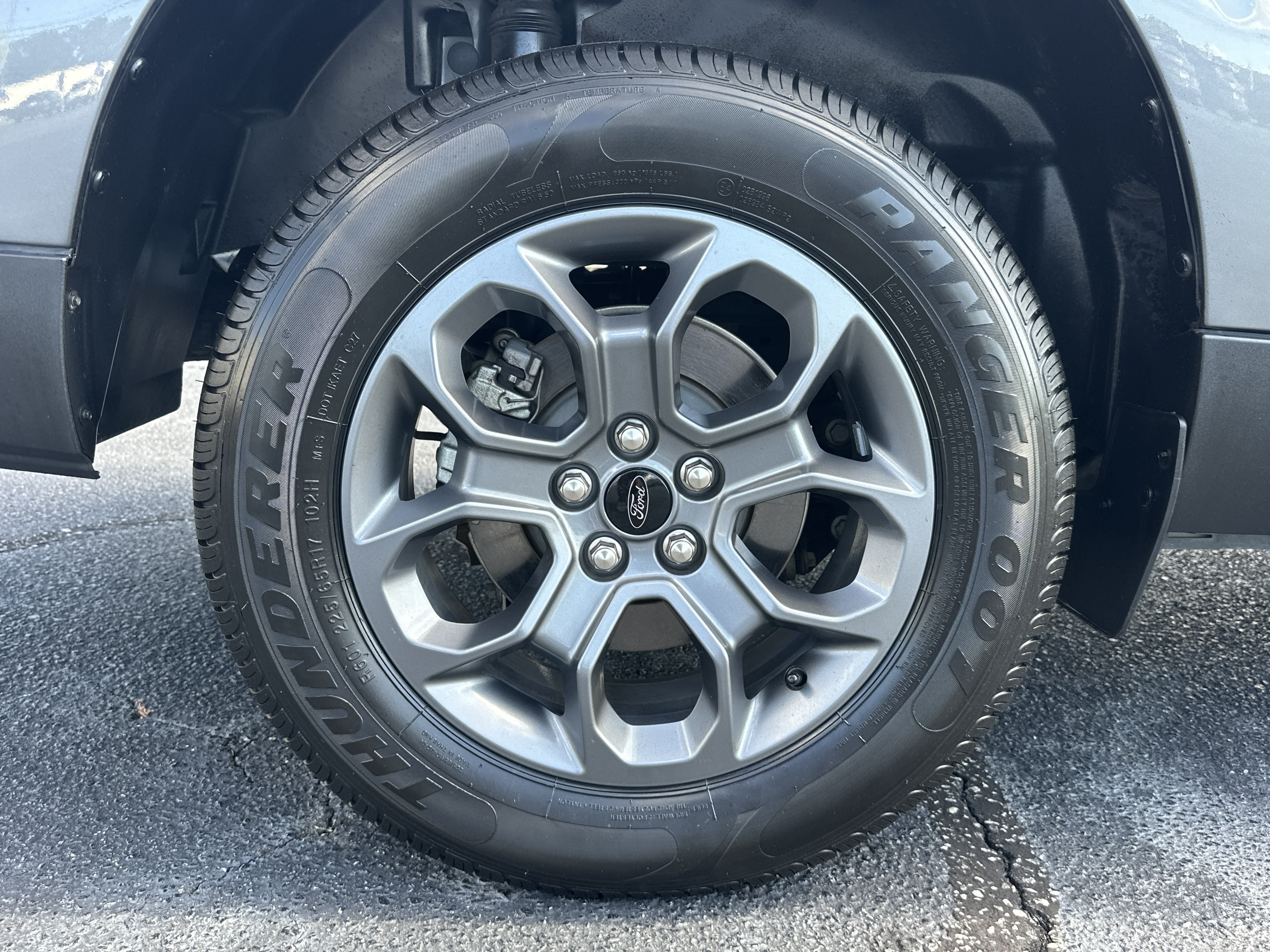 Used 2025 CARBONIZED GRAY Ford XLT image 18
