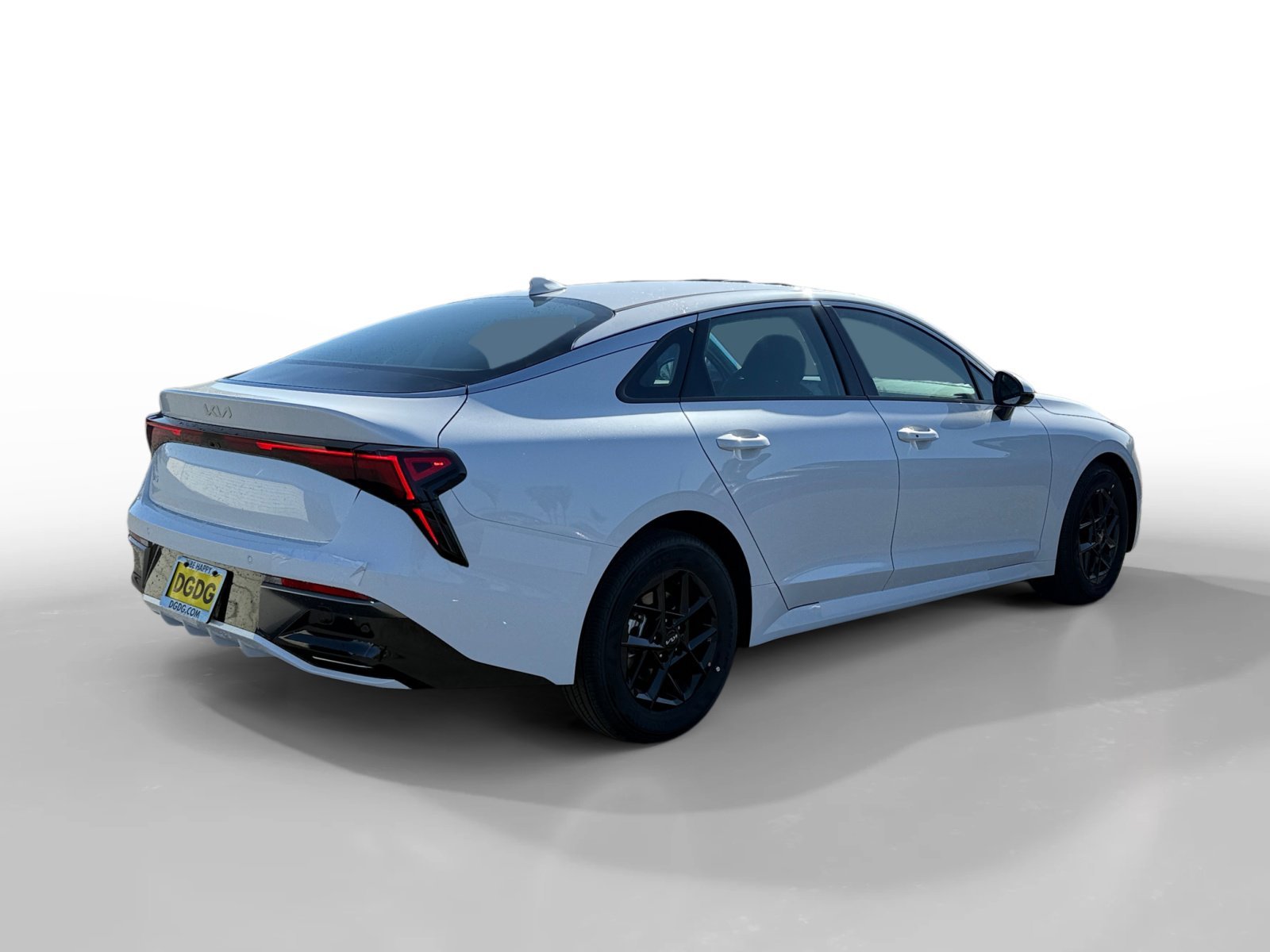 New 2026 Snow White Pearl Kia LXS image 5