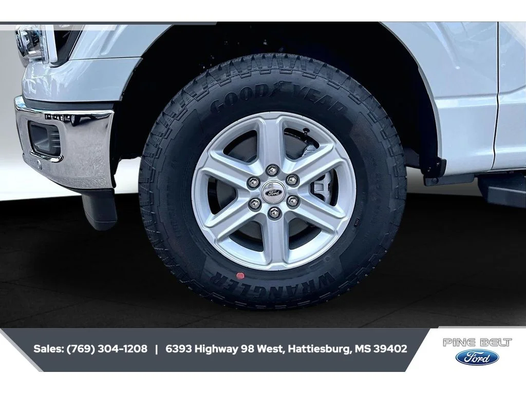 New 2026 Avalanche Ford Lariat® image 7