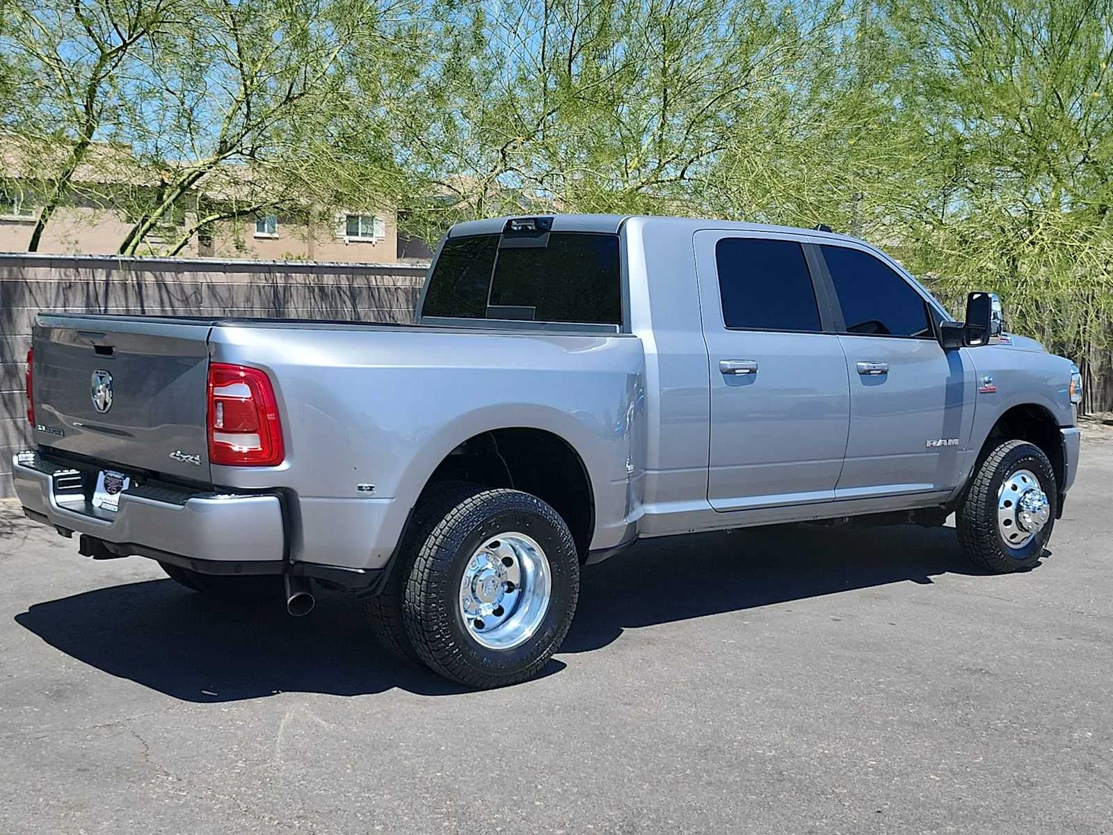 Used 2024 Billet Silver Metallic Clearcoat Ram Laramie image 8