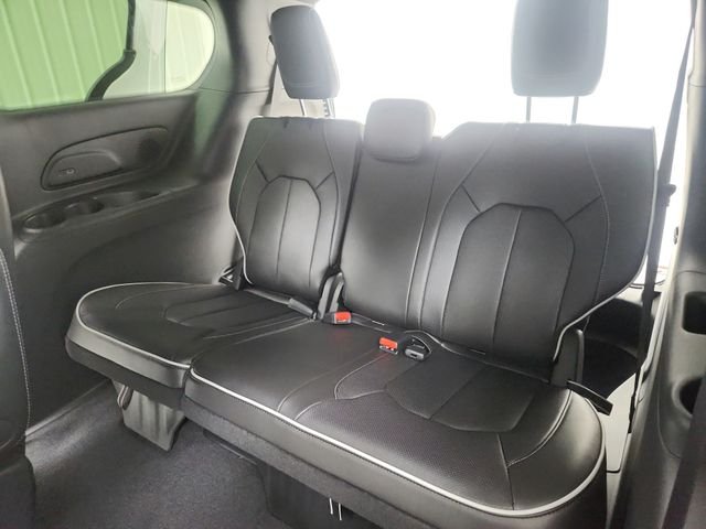 2026 Chrysler Pacifica Limited - Photo 28