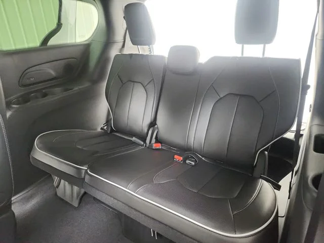 2026 Chrysler Pacifica Limited - Photo 28