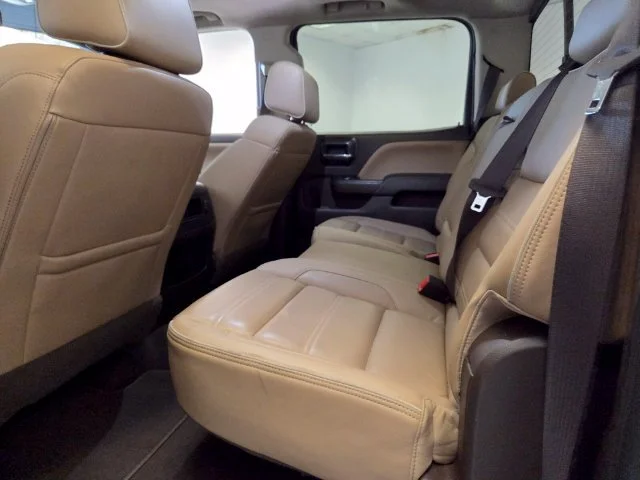 Used 2018 WHITE FROST TRICOAT GMC Denali image 13