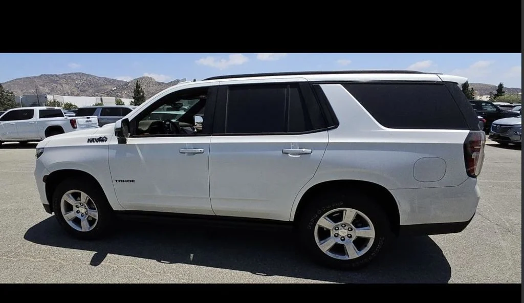 Used 2024 Beige Chevrolet High Country image 3
