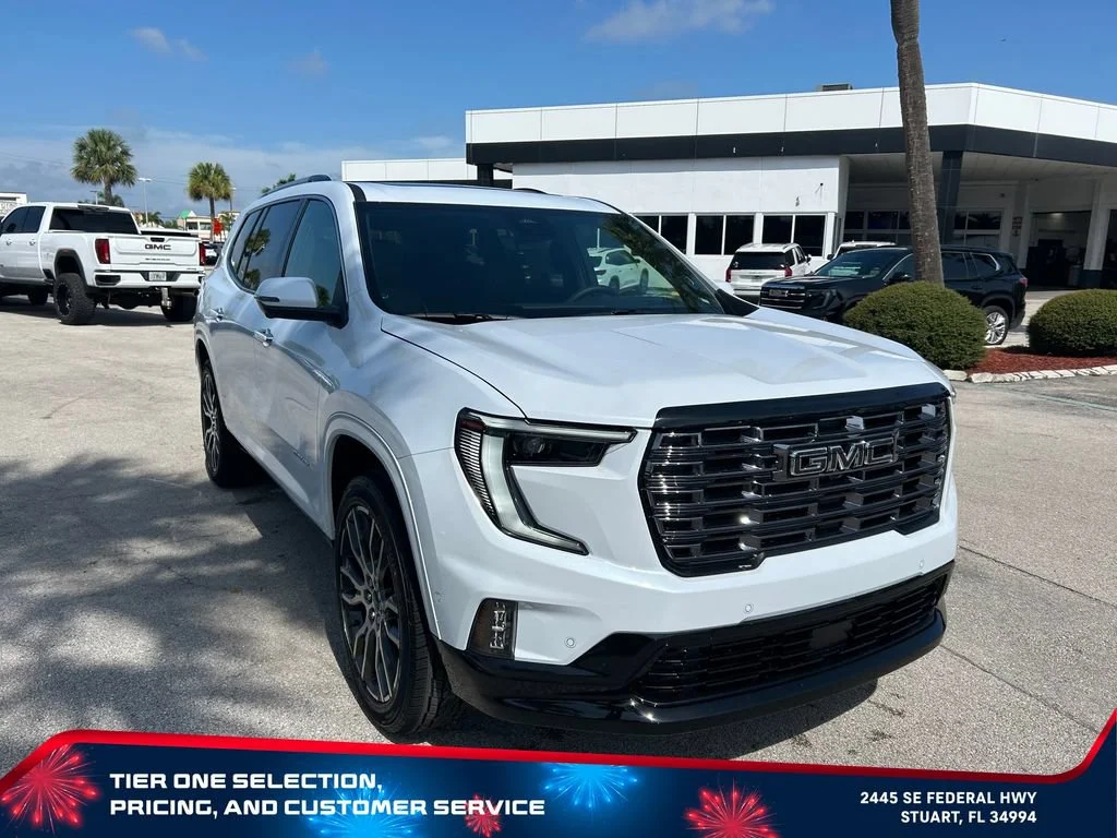 New 2026 Glacier White Tricoat GMC Denali Ultimate image 3