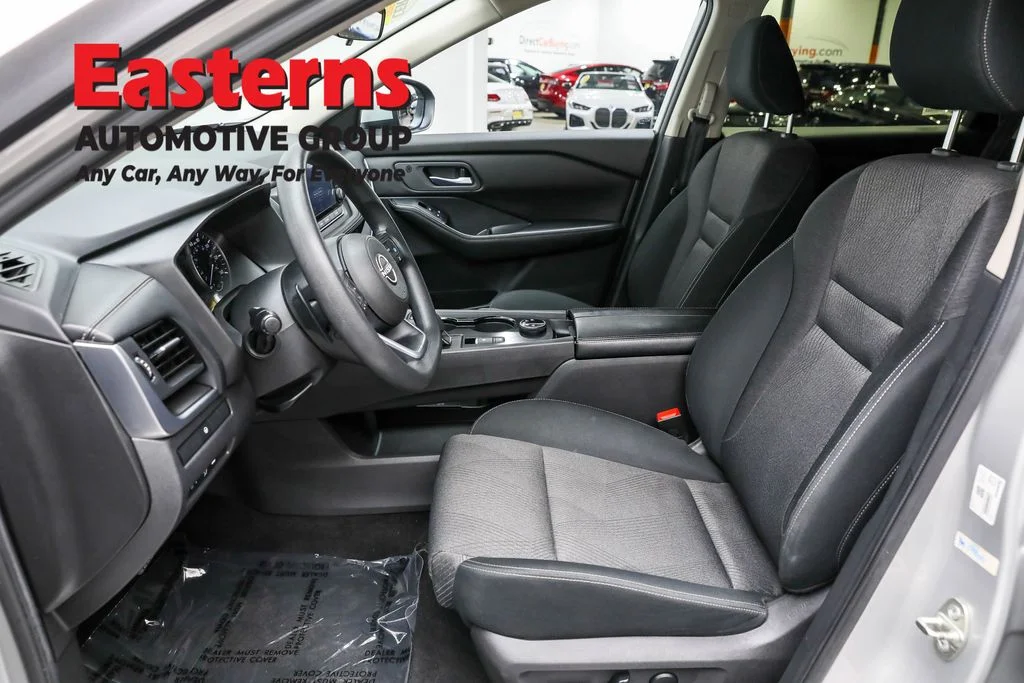 Used 2024 Silver Nissan SV image 14