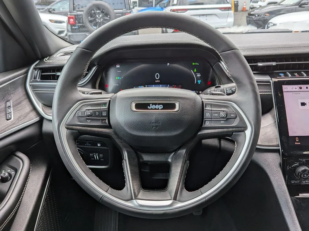 Used 2024 Silver Jeep 4xe image 15