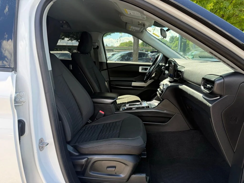 Used 2020 White Ford XLT image 30
