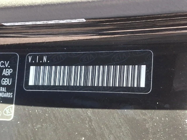 Used 2019 Black Kia LXS image 28