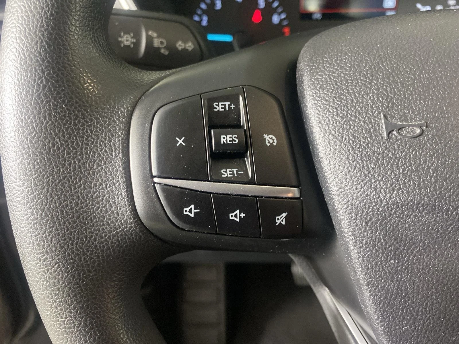 Used 2022 Carbonized Gray Ford SE image 17
