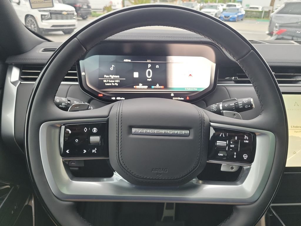 New 2027 Santorini Black Land Rover SE image 28