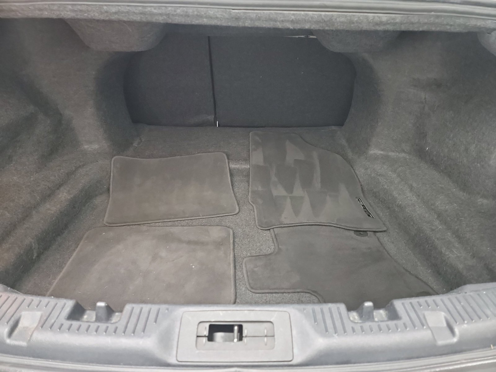 Used 2017 White Gold Metallic Ford Limited image 26