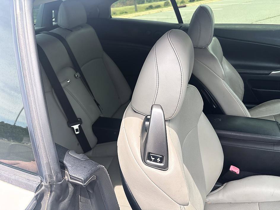 Used 2013 Starfire Pearl Lexus 250 C image 20