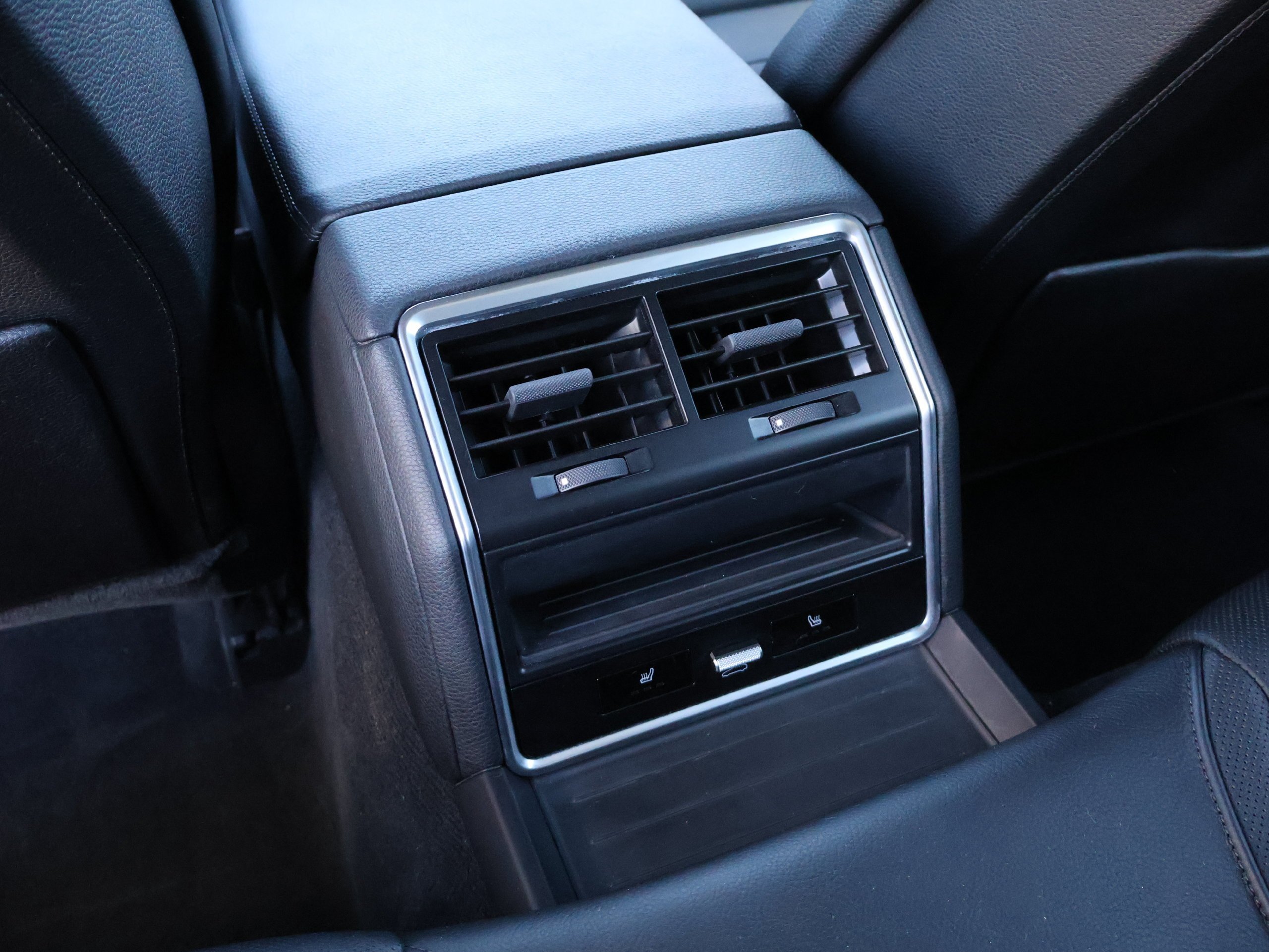 Used 2018 Black Porsche 4 image 21