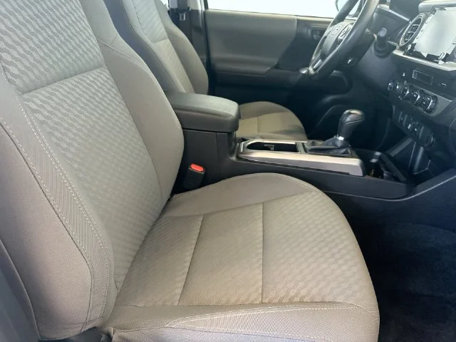 Used 2023 White Toyota SR5 image 33