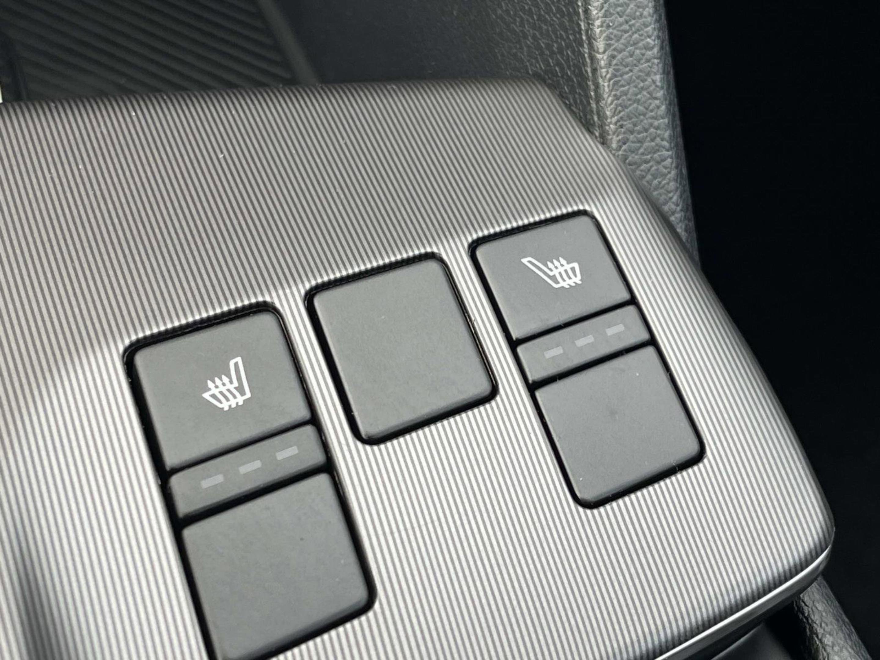 New 2026 Wolf Gray Kia EX image 32