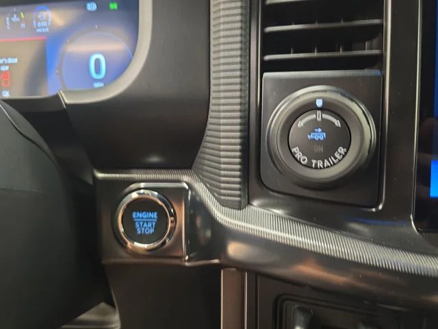 New 2026 Star White Metallic Tri-Coat Ford Platinum® image 36